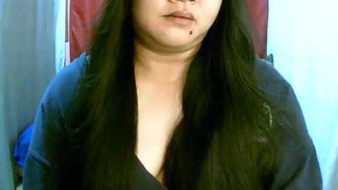 Snapshot of pinayjona chatting on 11.23.25 pinayjona online show from 11.23.25