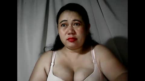 Snapshot of pinaymama12345 chatting on 11.22.25 pinaymama12345 online show from 11.22.25