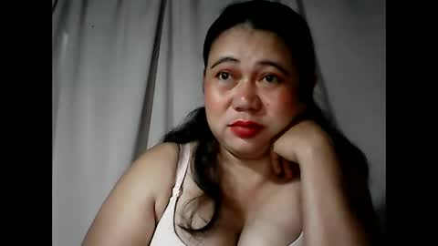 Snapshot of pinaymama12345 chatting on 11.29.25 pinaymama12345 online show from 11.29.25