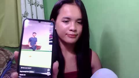 pinaymorena_rhowe online show from 12.19.24