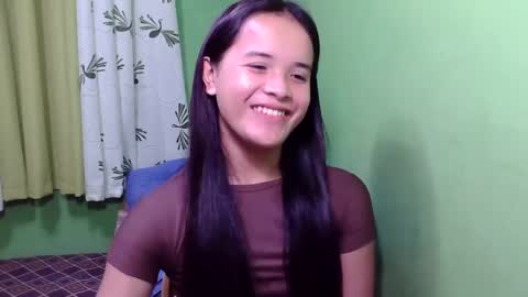 pinaymorena_rhowe online show from 01.11.25