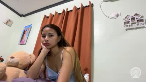 pinaypetite971689 online show from 11.24.25