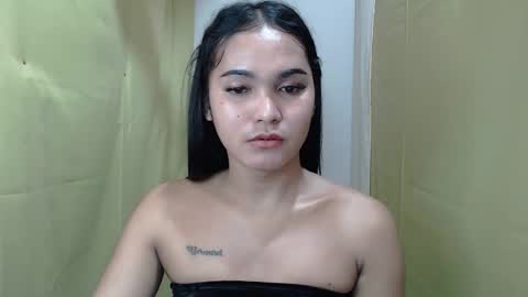Snapshot of pinaysweatwetlover69 chatting on 05.25.26 celistina Crwford online show from 05.25.26