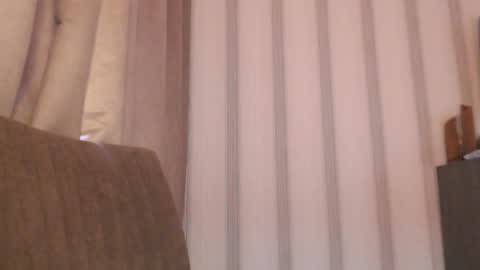 Snapshot of pineapple__mood chatting on 10.30.25 online show from 10.30.25