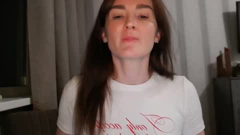 Snapshot of pineapple__mood chatting on 11.07.25 online show from 11.07.25