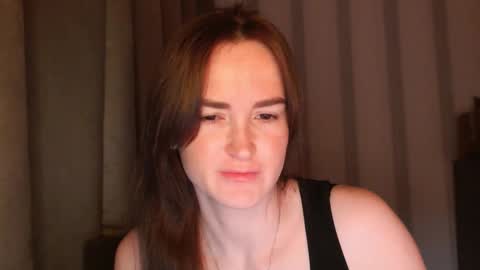 Snapshot of pineapple__mood chatting on 11.17.25 online show from 11.17.25