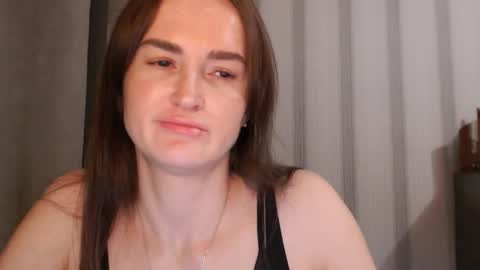 Snapshot of pineapple__mood chatting on 11.20.25 online show from 11.20.25