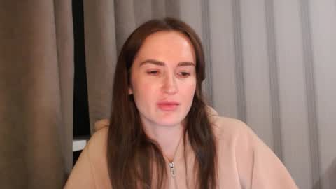 Snapshot of pineapple__mood chatting on 02.04.26 online show from 02.04.26