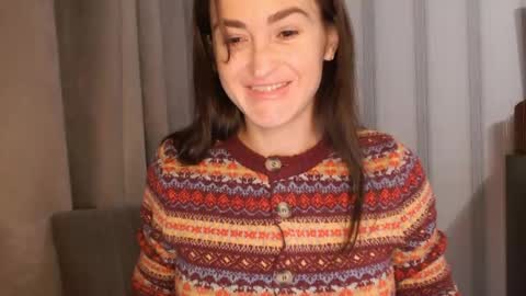 Snapshot of pineapple__mood chatting on 02.06.26 online show from 02.06.26