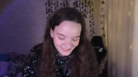 Snapshot of pink__sun chatting on 12.14.25 Stephanie online show from 12.14.25