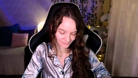 Snapshot of pink__sun chatting on 03.08.26 Stephanie online show from 03.08.26