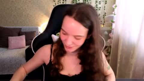 Snapshot of pink__sun chatting on 03.16.26 Stephanie online show from 03.16.26