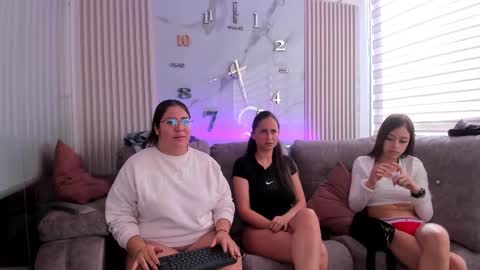 Snapshot of pink_as chatting on 02.10.26 pink_as online show from 02.10.26