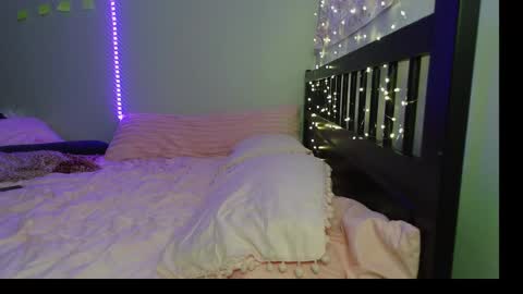 Snapshot of pink_tv chatting on 10.07.25 pink_tv online show from 10.07.25