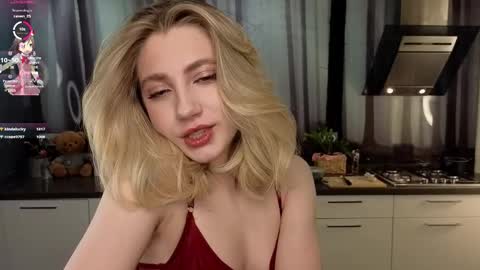 Snapshot of pinkadele chatting on 02.14.25 Adele online show from 02.14.25