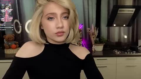 Snapshot of pinkadele chatting on 02.27.25 Adele online show from 02.27.25