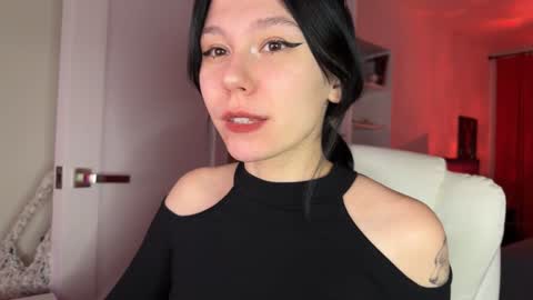 pinkdollylovv online show from 01.14.25