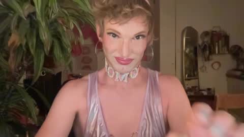 Snapshot of pinkfag chatting on 06.22.26 pinkfag online show from 06.22.26