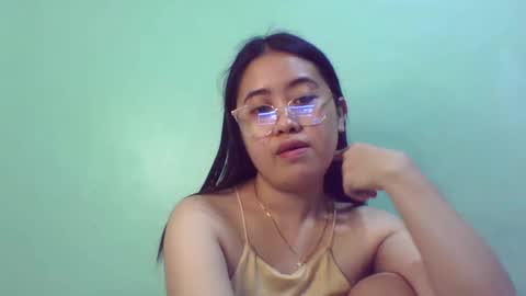 Hi  its me shine  online show from 02.15.25