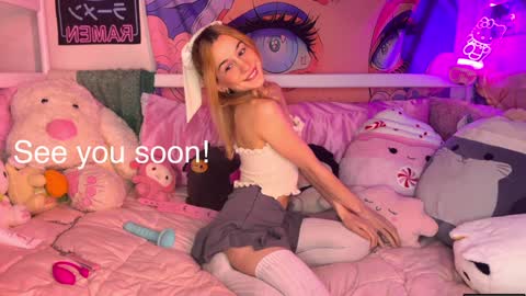 Gwenie online show from 12.09.24