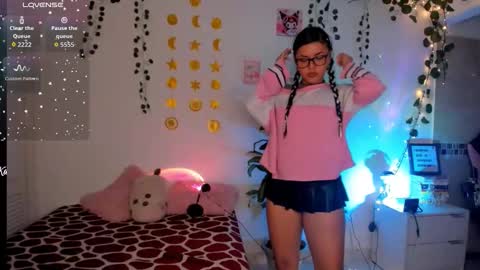 Sarah .. online show from 01.11.26