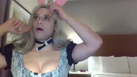 pinkpillbambi online show from 01.12.25