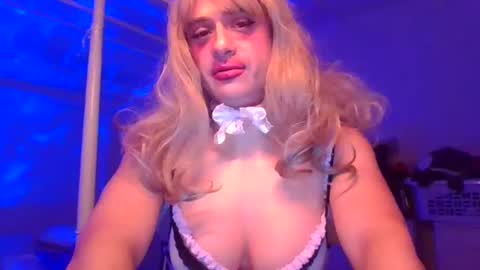 pinkpillbambi online show from 02.11.25