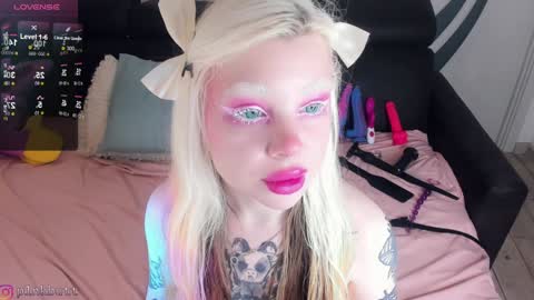 Snapshot of pinkslobber chatting on 12.04.24 Helen Goat online show from 12.04.24