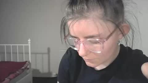 Snapshot of pinkwife97 chatting on 09.27.25 pinkwife97 online show from 09.27.25