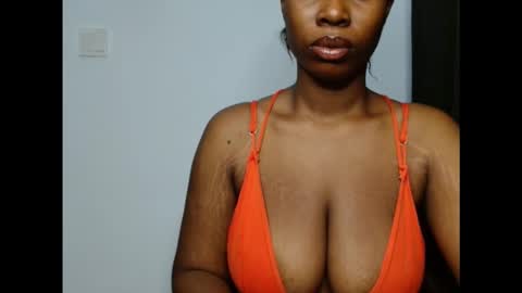 Snapshot of pinkxsugar chatting on 10.13.25 pinkxsugar online show from 10.13.25