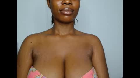 Snapshot of pinkxsugar chatting on 11.25.25 pinkxsugar online show from 11.25.25