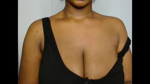 Snapshot of pinkxsugar chatting on 11.26.25 pinkxsugar online show from 11.26.25