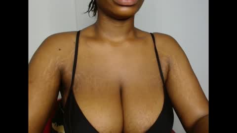 Snapshot of pinkxsugar chatting on 11.27.25 pinkxsugar online show from 11.27.25