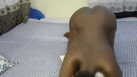 Snapshot of pinky_ebony1 chatting on 09.22.25 pinky online show from 09.22.25