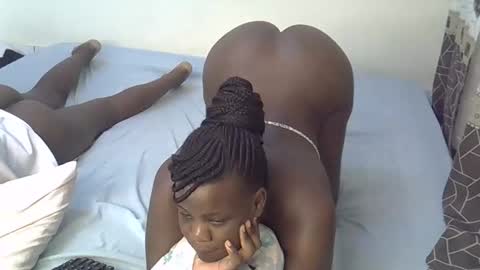 Snapshot of pinky_ebony1 chatting on 10.17.25 pinky online show from 10.17.25