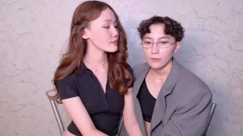 Li long hair and Ru short hair online show from 07.21.26