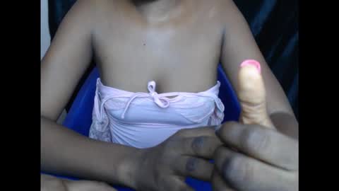 Snapshot of pinkyxxpussy chatting on 09.09.25 pinkyxxpussy online show from 09.09.25