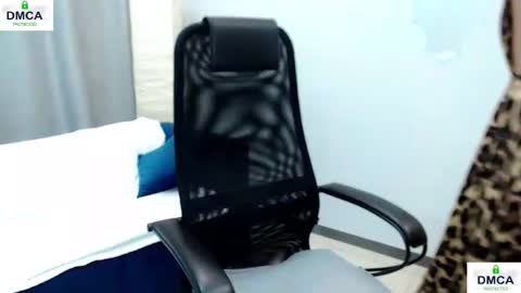 Bella online show from 10.30.25