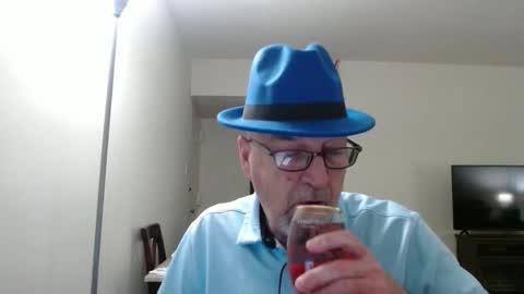 Snapshot of pipewizard chatting on 01.23.25 pipewizard online show from 01.23.25