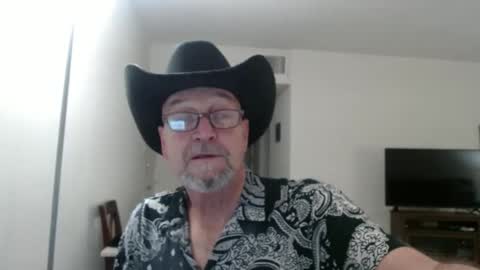 Snapshot of pipewizard chatting on 02.14.25 pipewizard online show from 02.14.25