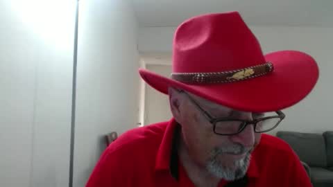 Snapshot of pipewizard chatting on 09.15.25 pipewizard online show from 09.15.25