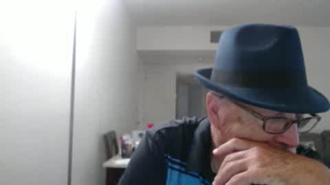 Snapshot of pipewizard chatting on 09.16.25 pipewizard online show from 09.16.25