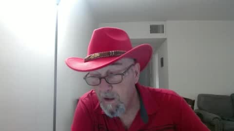 Snapshot of pipewizard chatting on 09.22.25 pipewizard online show from 09.22.25