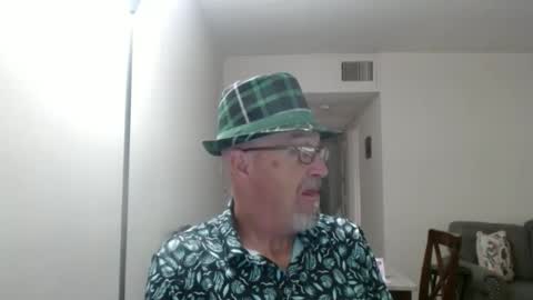 Snapshot of pipewizard chatting on 09.30.25 pipewizard online show from 09.30.25