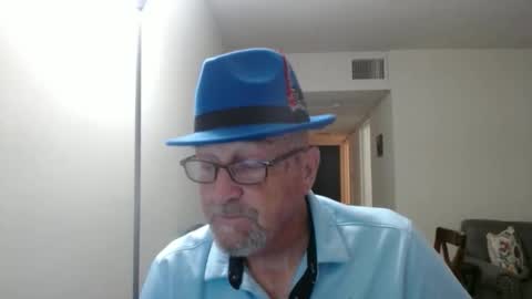 Snapshot of pipewizard chatting on 10.29.25 pipewizard online show from 10.29.25