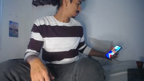 Snapshot of pirata_privado chatting on 09.30.25 pirata_privado online show from 09.30.25