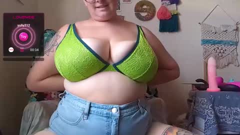 Snapshot of pisces_princess_ chatting on 12.25.24 Em online show from 12.25.24