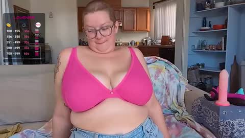 Snapshot of pisces_princess_ chatting on 01.19.25 Em online show from 01.19.25