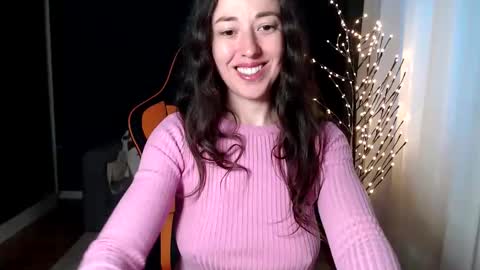 piscesgirl06 online show from 12.19.25