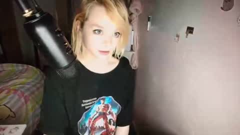 Kitty online show from 12.13.25